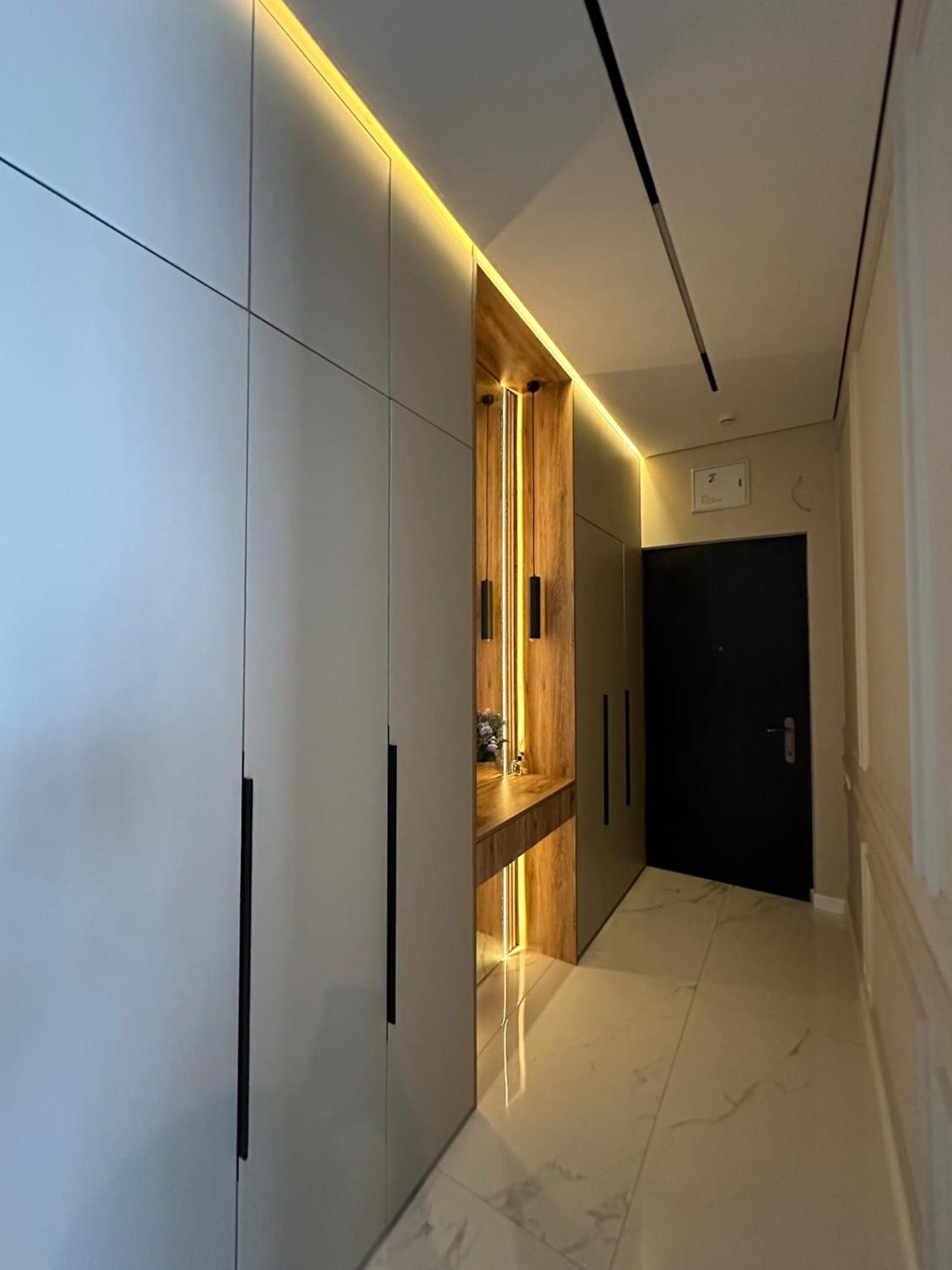 Side Apartment