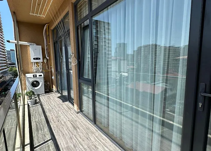 Home Side Apartment